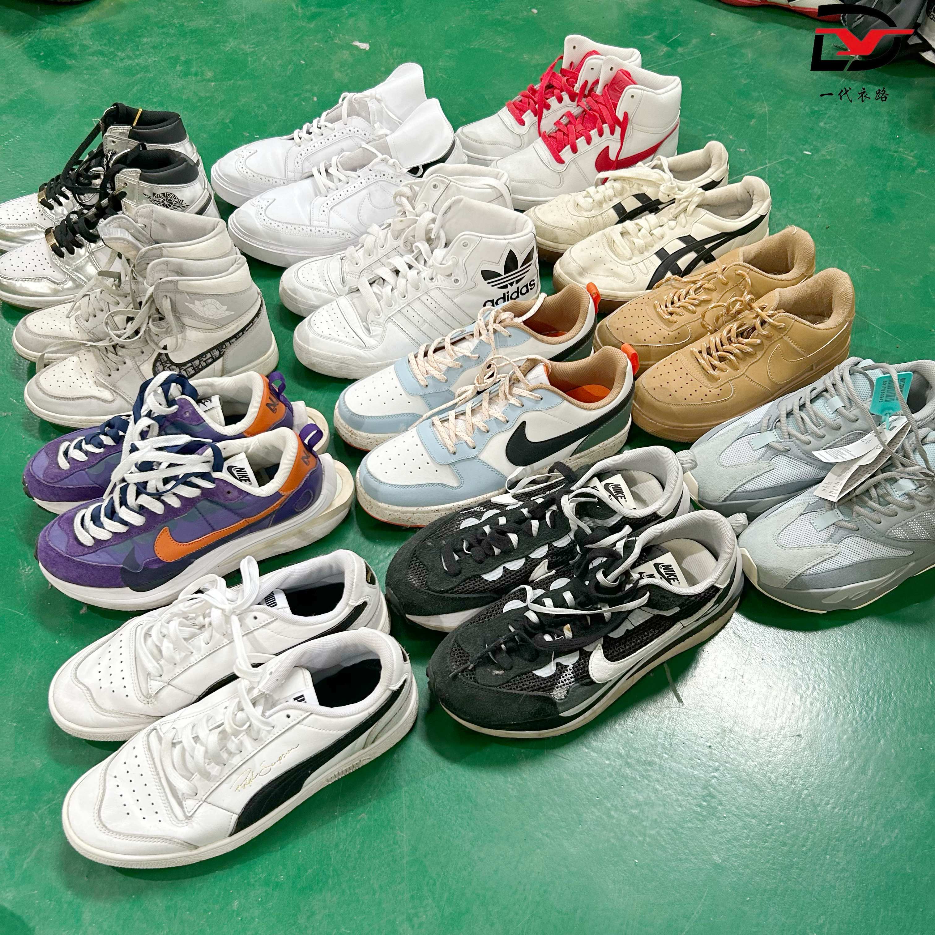 wholesale used international brand sneakers